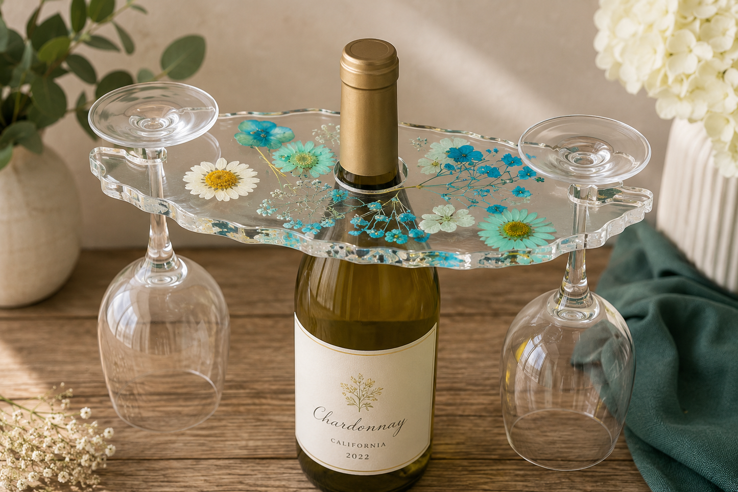 Botanical Resin Wine Glass Holder for 2 Glasses – Blue Dried Flowers